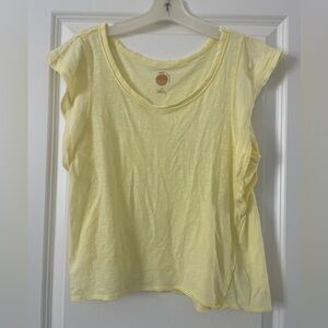 Daily Practice yellow tee size small EUC